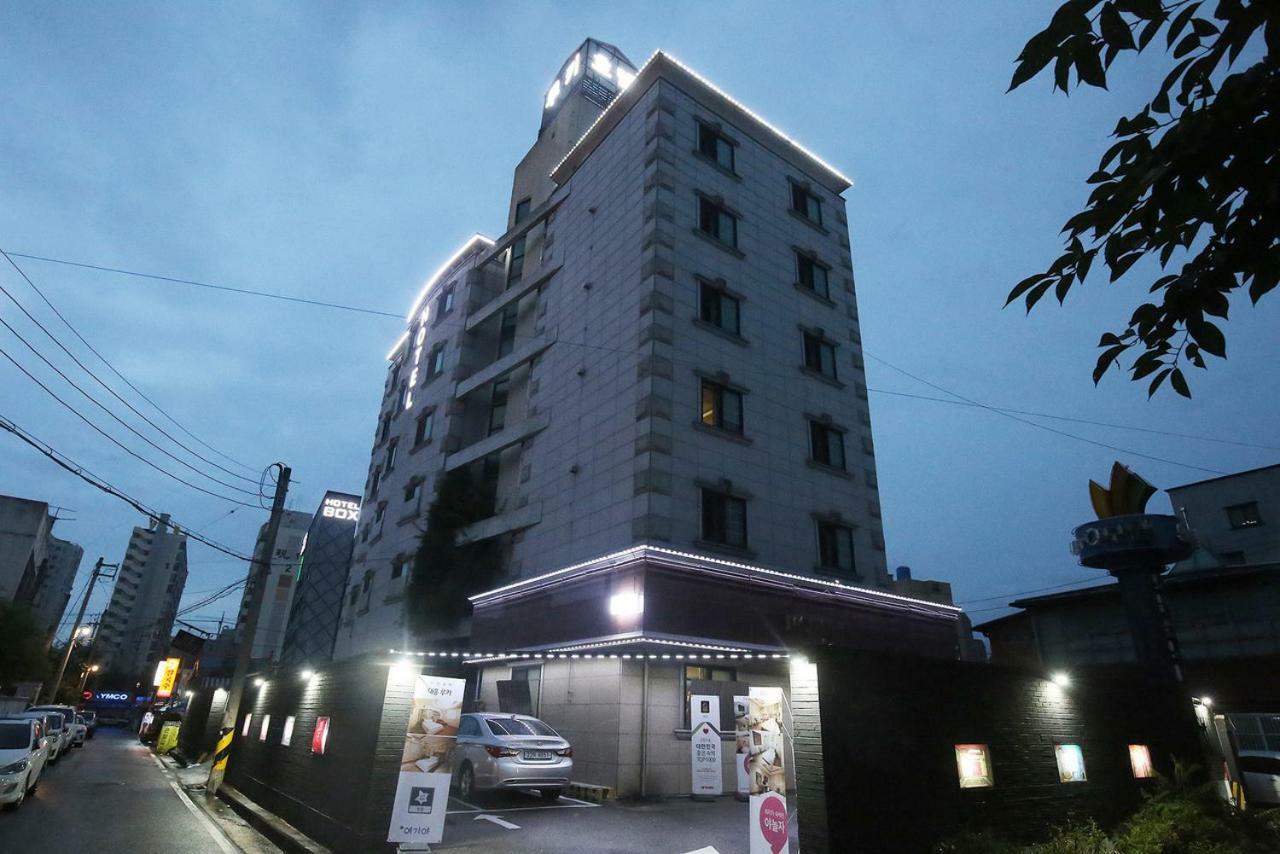 דאג'און Hotel Rooky מראה חיצוני תמונה