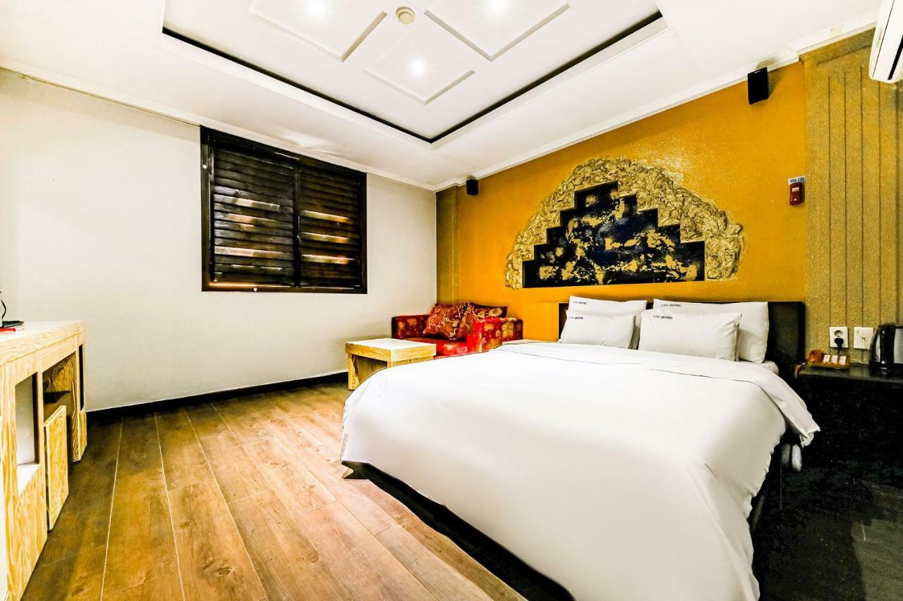 דאג'און Hotel Rooky מראה חיצוני תמונה