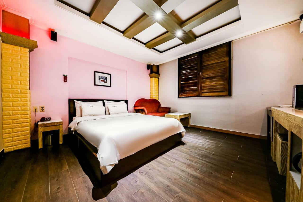 דאג'און Hotel Rooky מראה חיצוני תמונה