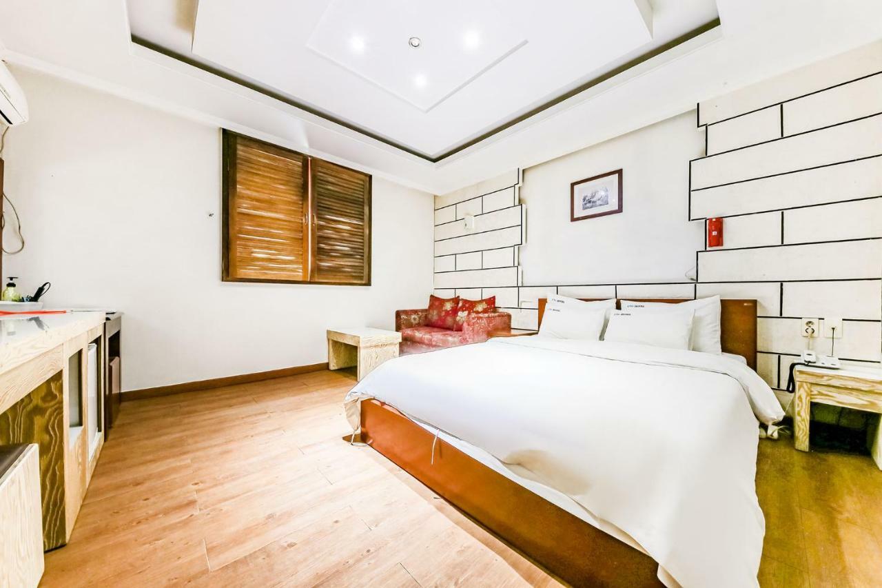 דאג'און Hotel Rooky מראה חיצוני תמונה